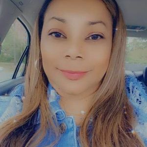 Meet your Posher, Iris